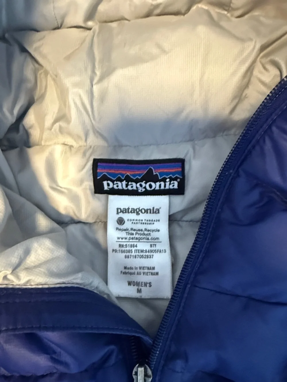 Patagonia women’s down jacket - Picture 2 of 5
